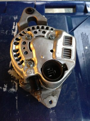 robb4100 alternator.JPG and 